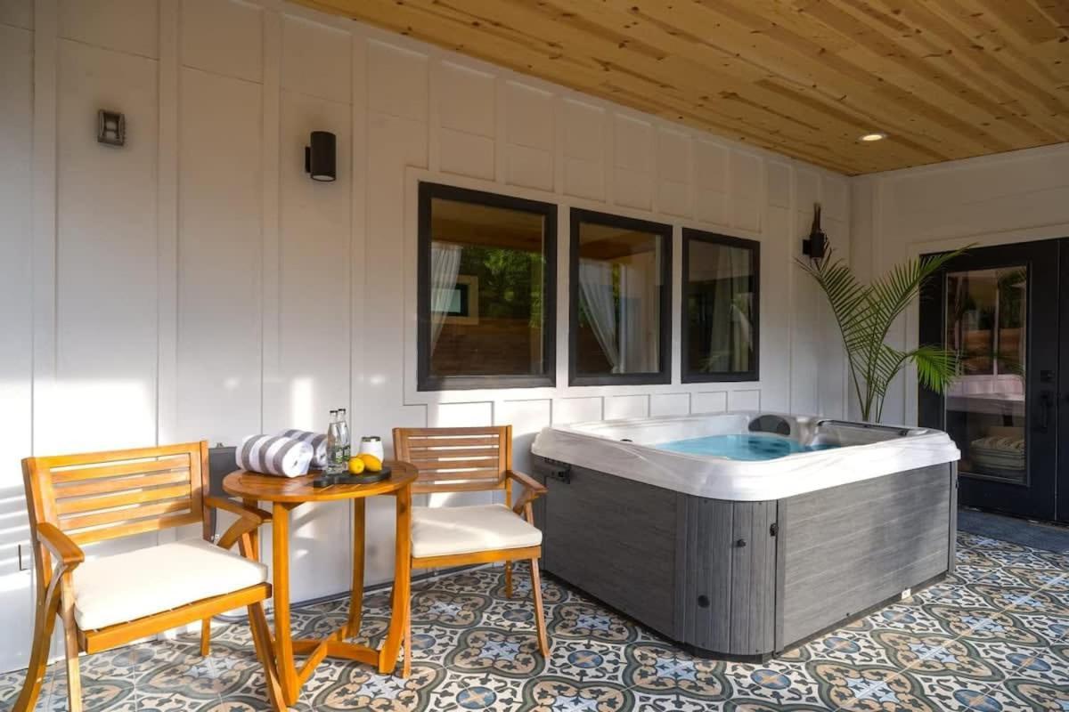 Petit Paradis Studio With Hot Tub Fredericksburg Exteriér fotografie