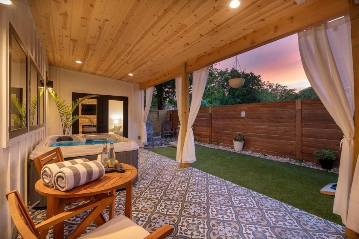 Petit Paradis Studio With Hot Tub Fredericksburg Exteriér fotografie