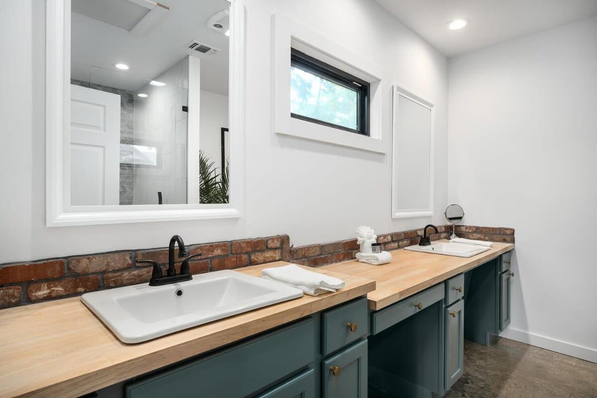Petit Paradis Studio With Hot Tub Fredericksburg Exteriér fotografie